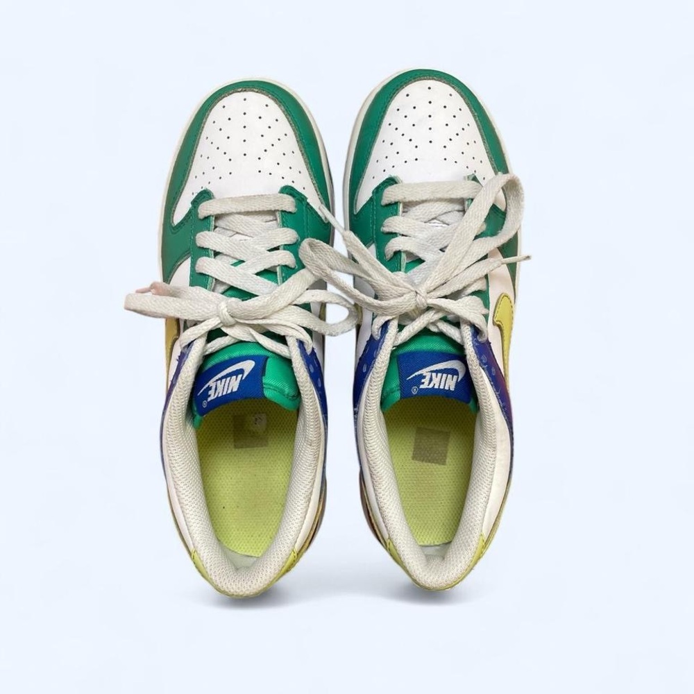 Nike Dunk Low Stadium Green Game Royal
(GS) size Youth 5.5